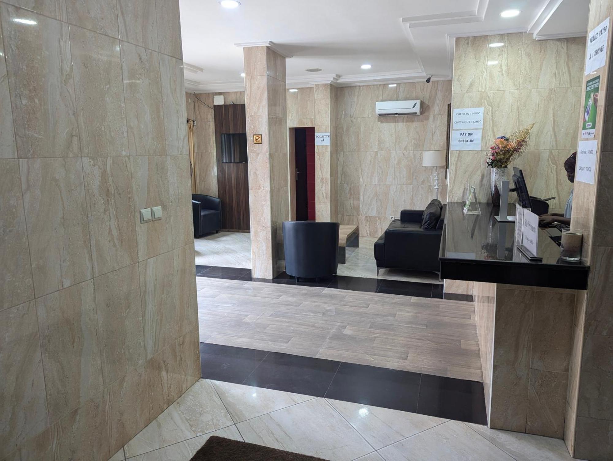 Hotel Yabisso Lomé Esterno foto